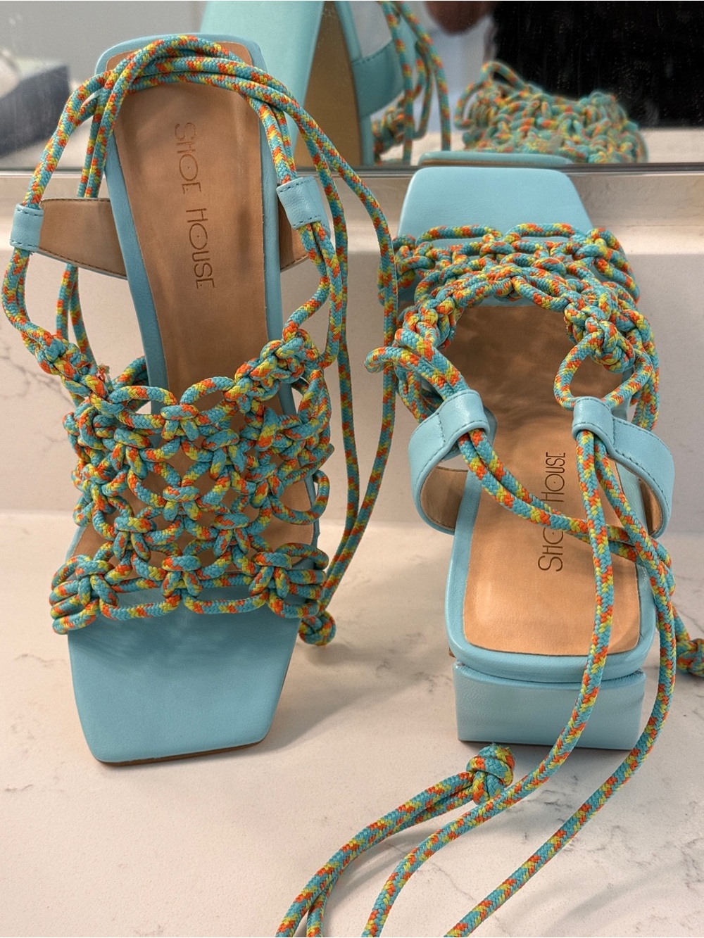 Chunky geometric heels - Picture 2 of 13